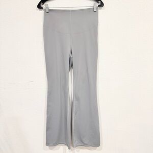 NWOT Halara High Waisted Sculpting Flare Pants Light Grey Women’s Size Medium
